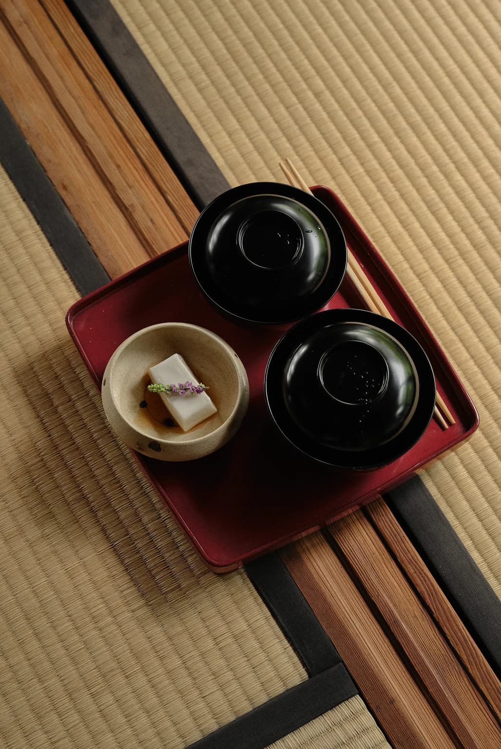 Tea ceremony preparation tools and traditional implements